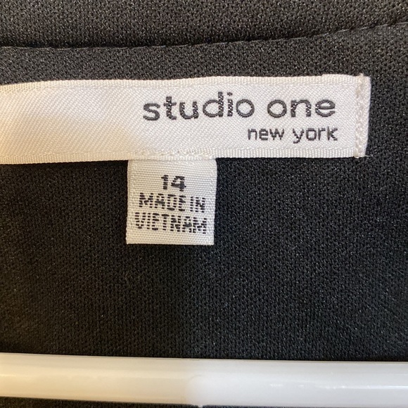 Studio One New York Women’s Jacket Cardigan Stripped Black and White sz 14 - Picture 3 of 5